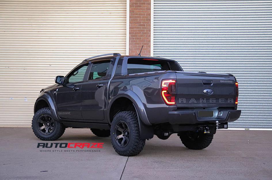 FORD RANGER VAPOR BLACK MACHINED WITH DARK TINT